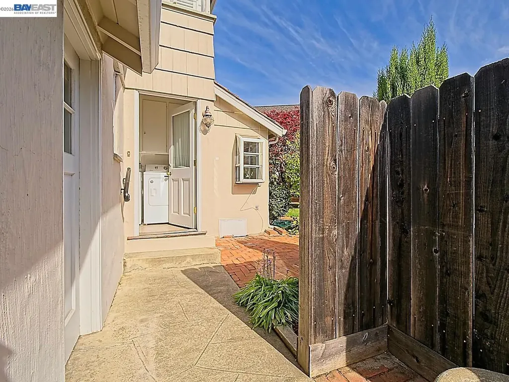 962 Lee Avenue San Leandro CA 94577