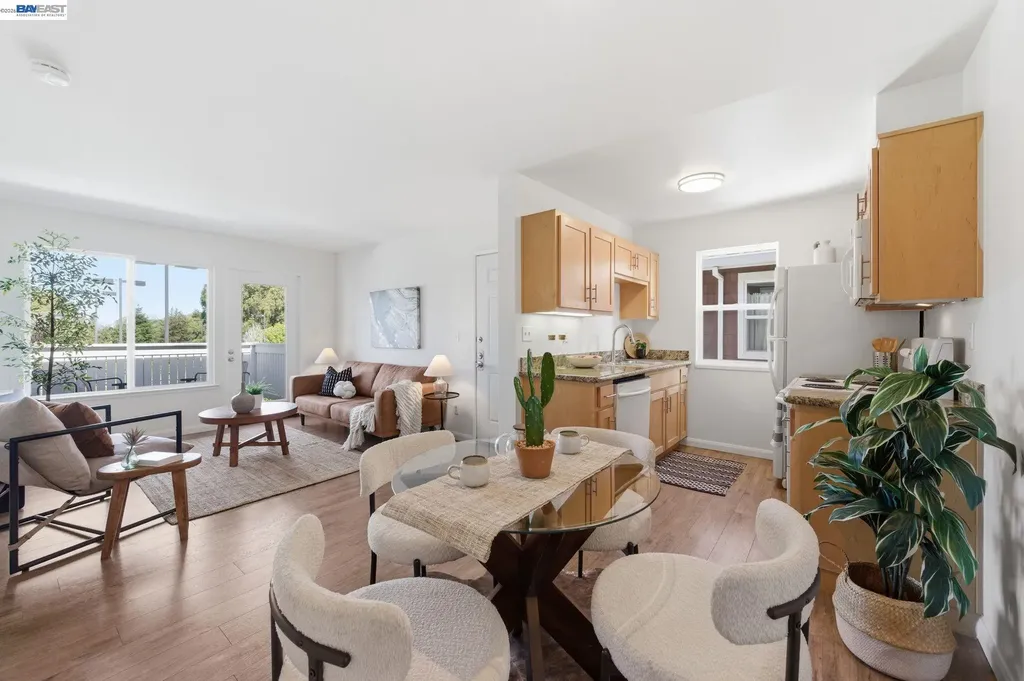22 Marina Lakes Drive Richmond CA 94804
