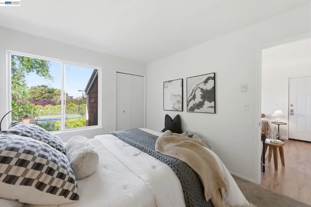 22 Marina Lakes Drive Richmond CA 94804