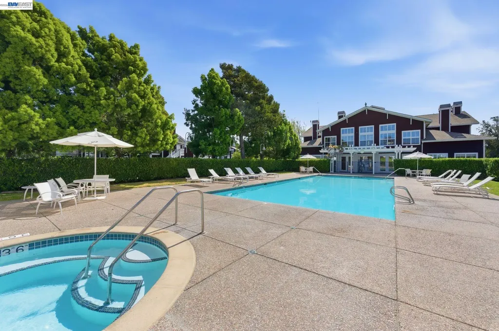 22 Marina Lakes Drive Richmond CA 94804