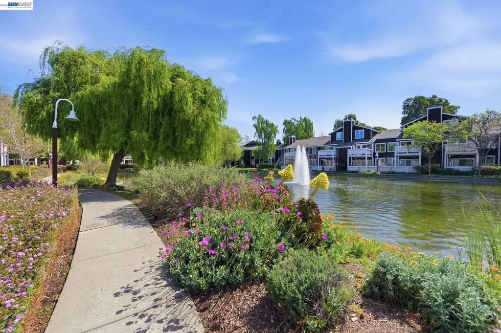 22 Marina Lakes Drive Richmond CA 94804