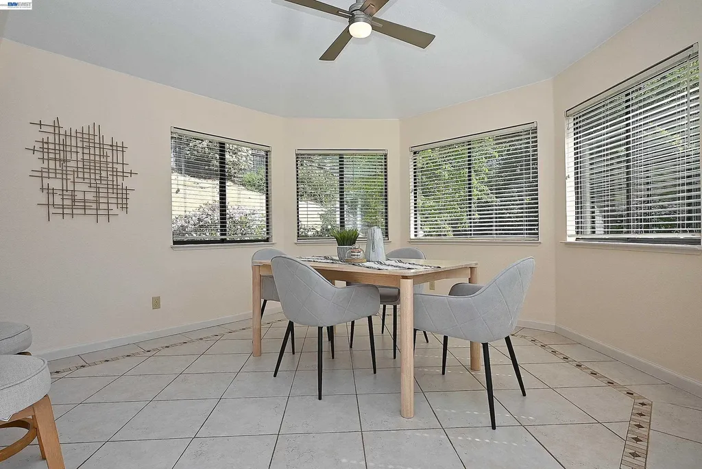 16 Mcnamara Lane Martinez CA 94553