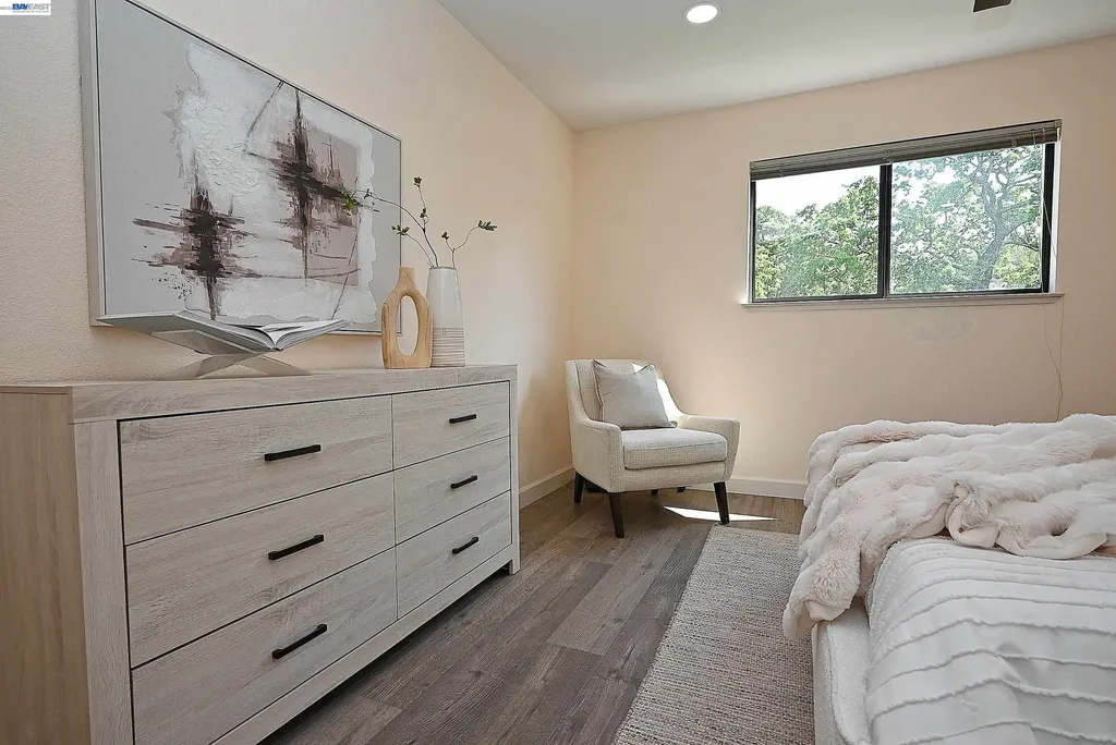 16 Mcnamara Lane Martinez CA 94553