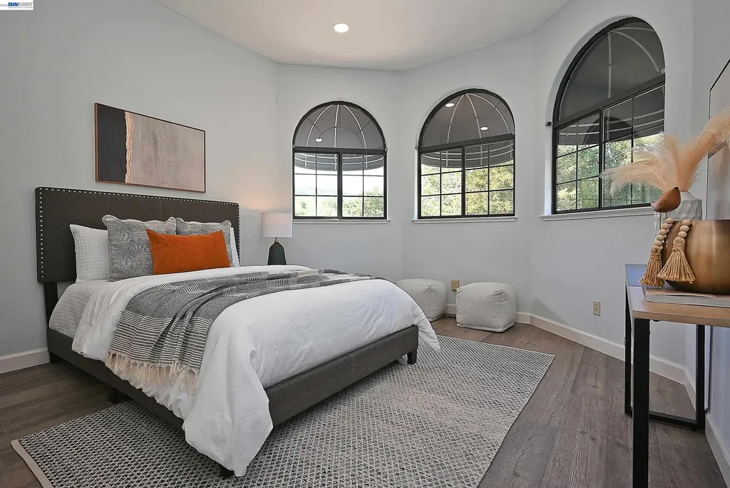 16 Mcnamara Lane Martinez CA 94553