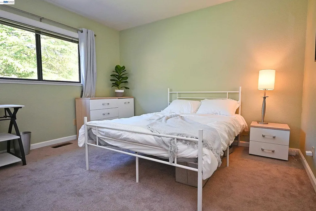 16 Mcnamara Lane Martinez CA 94553