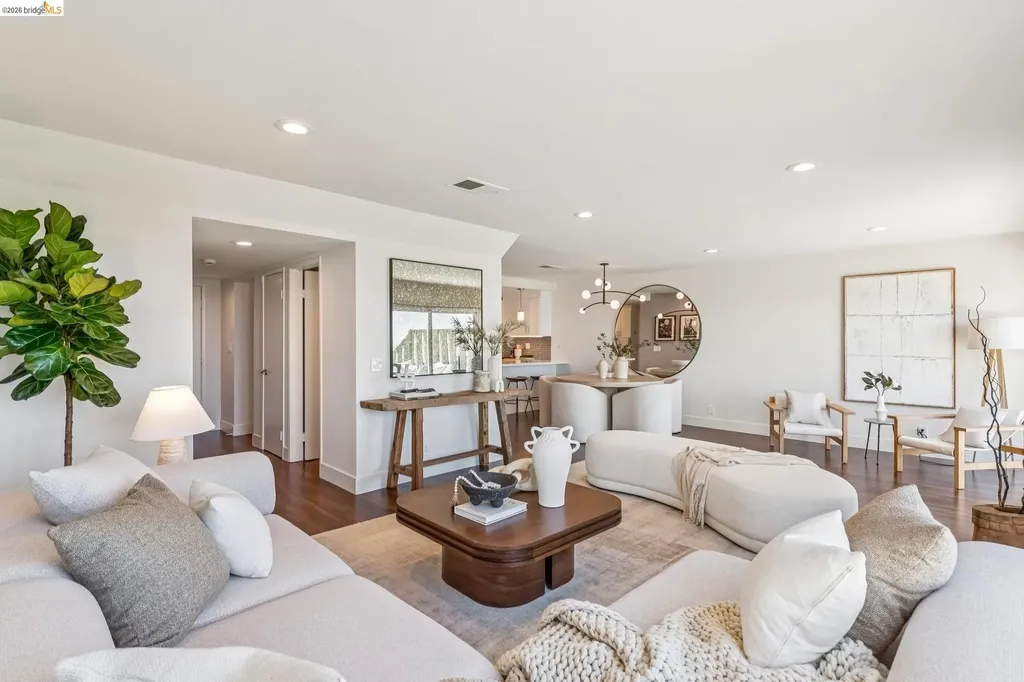 25 Graeagle Oakland CA 94605