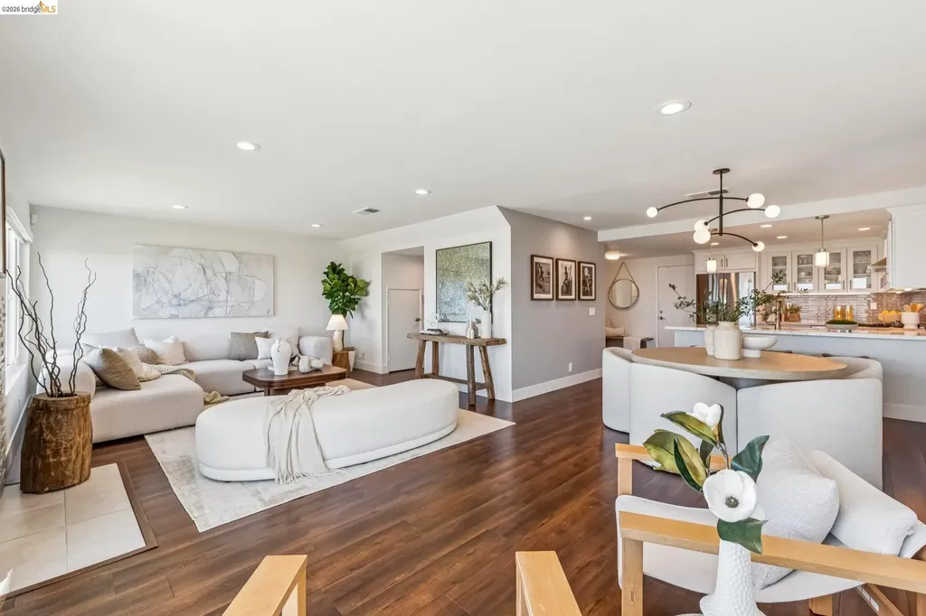 25 Graeagle Oakland CA 94605