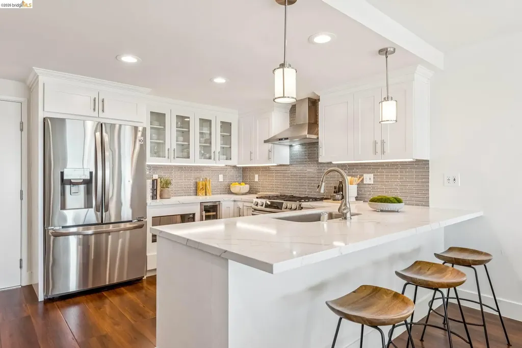 25 Graeagle Oakland CA 94605