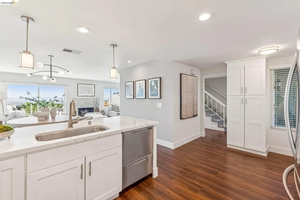 25 Graeagle Oakland CA 94605
