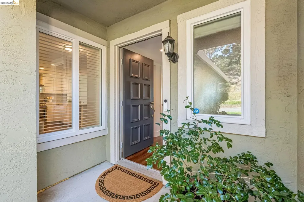 25 Graeagle Oakland CA 94605