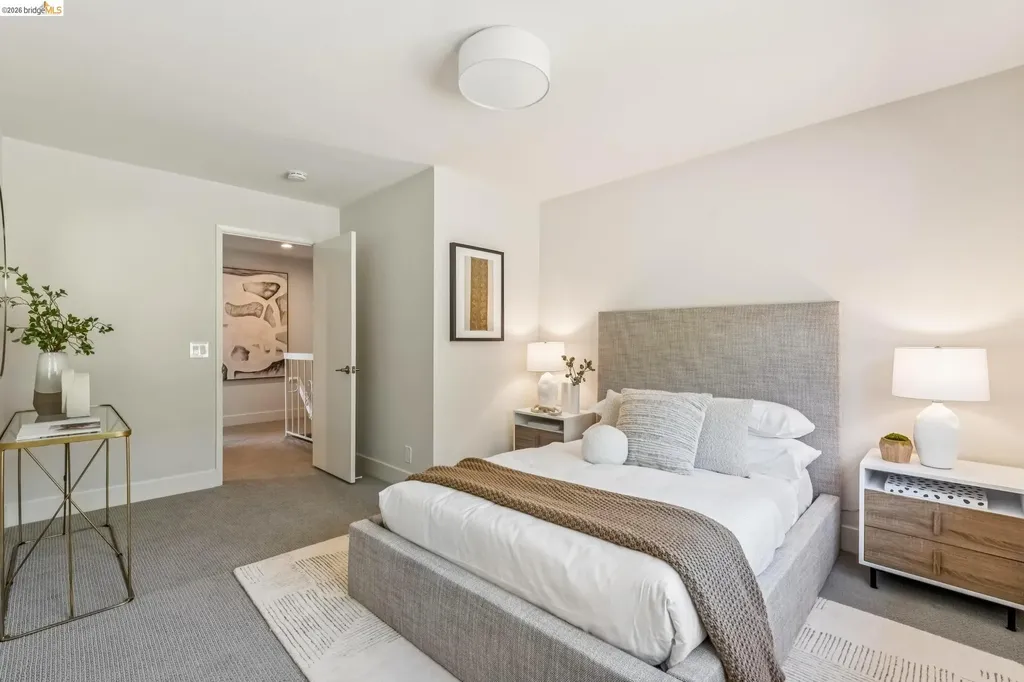 25 Graeagle Oakland CA 94605