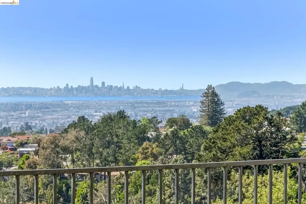 25 Graeagle Oakland CA 94605