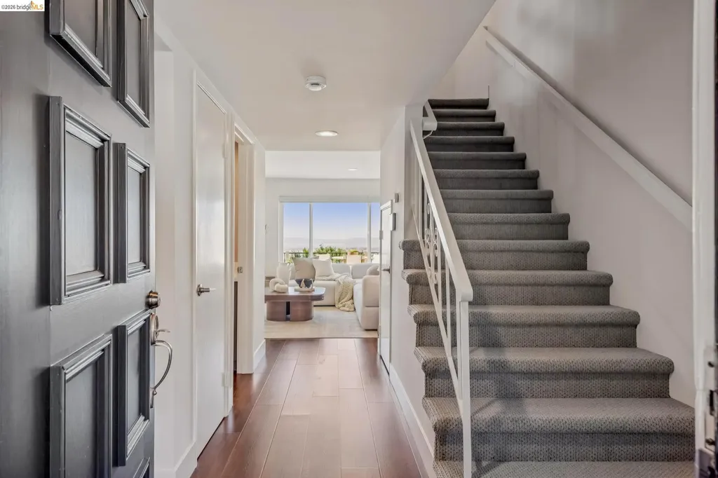 25 Graeagle Oakland CA 94605