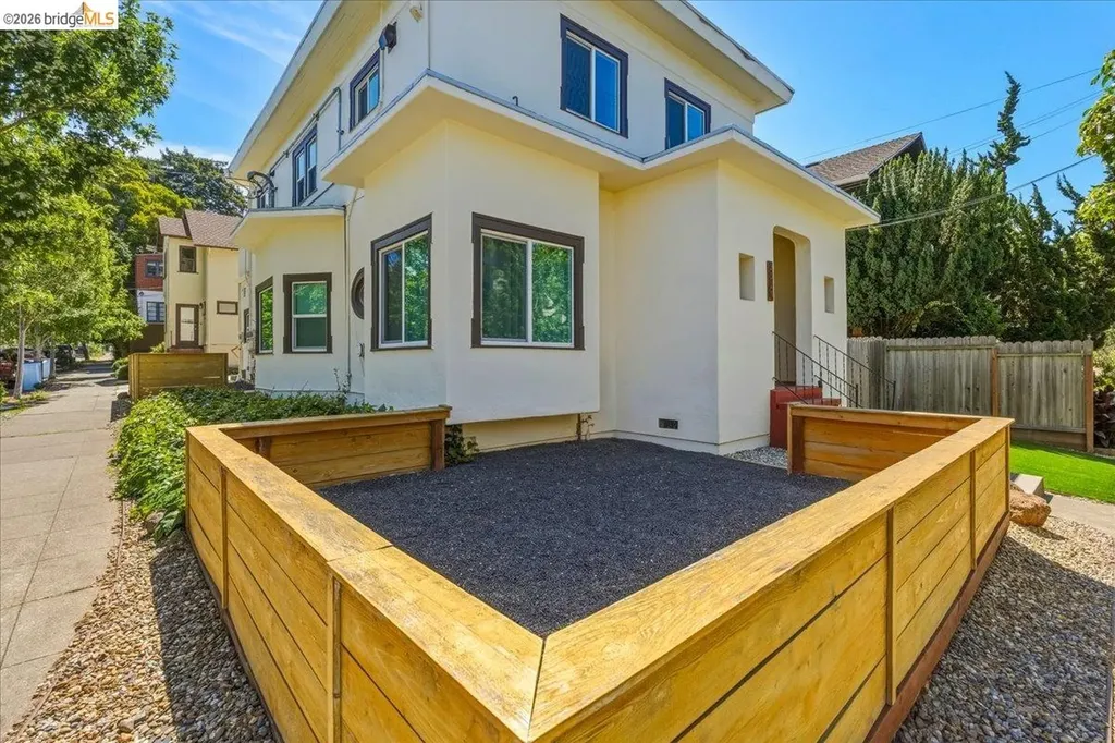 2529 Ellsworth Street Berkeley CA 94704