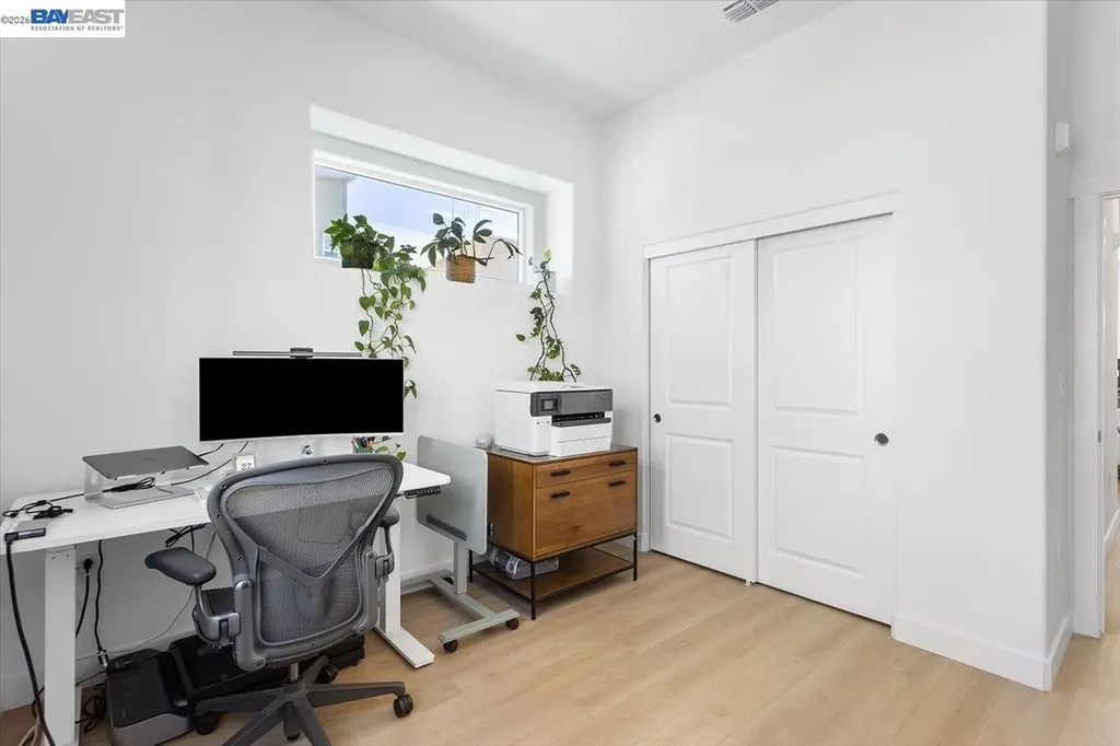 592 Somi Court Hayward CA 94544
