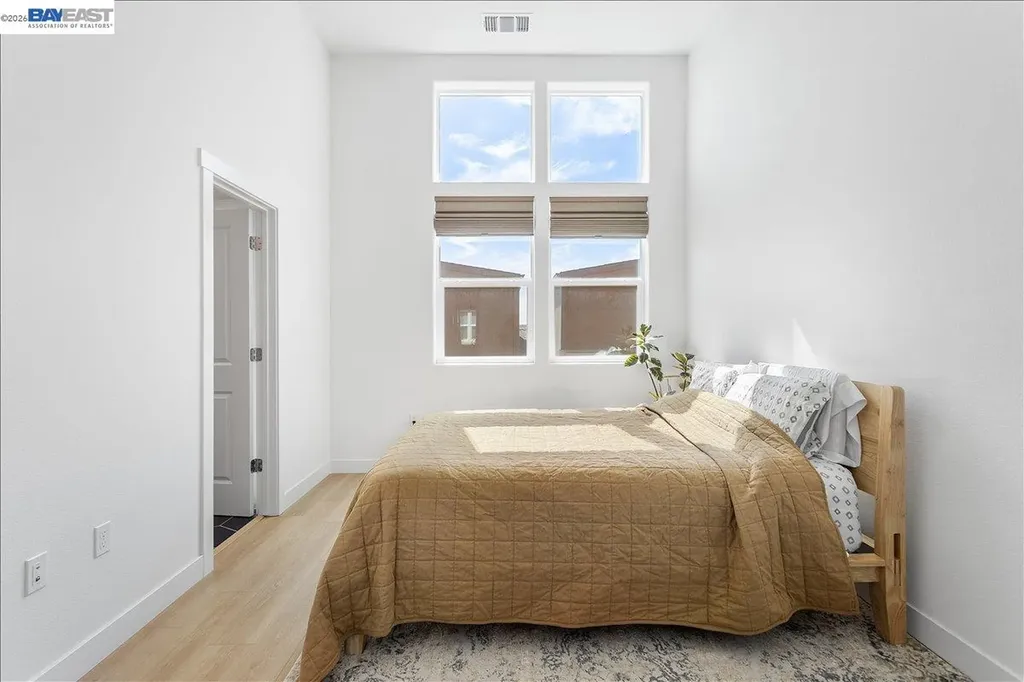 592 Somi Court Hayward CA 94544