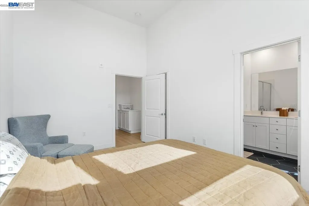 592 Somi Court Hayward CA 94544