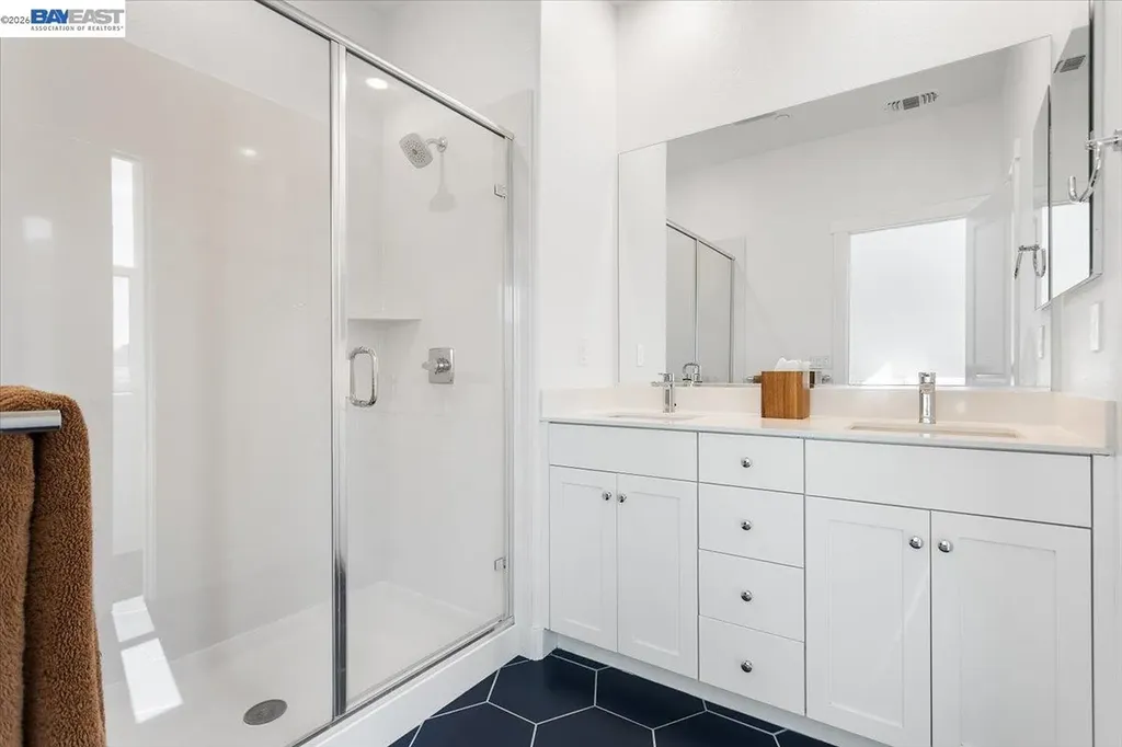 592 Somi Court Hayward CA 94544
