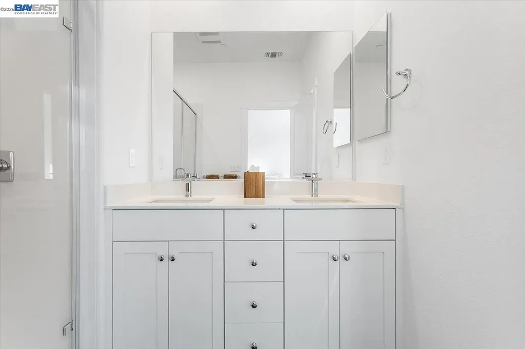 592 Somi Court Hayward CA 94544