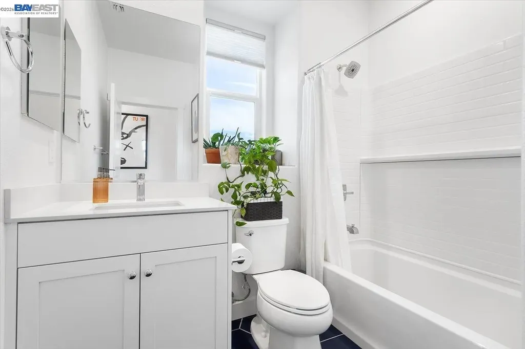 592 Somi Court Hayward CA 94544