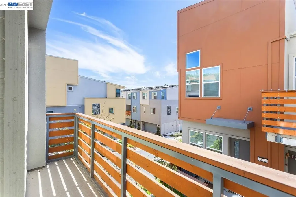 592 Somi Court Hayward CA 94544