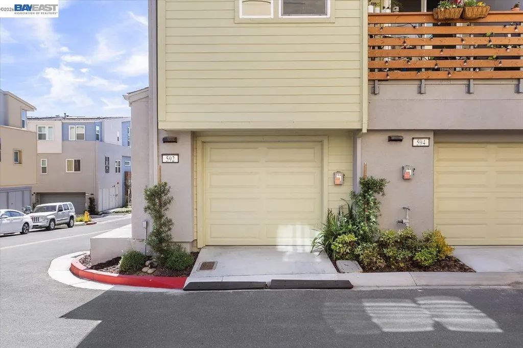 592 Somi Court Hayward CA 94544