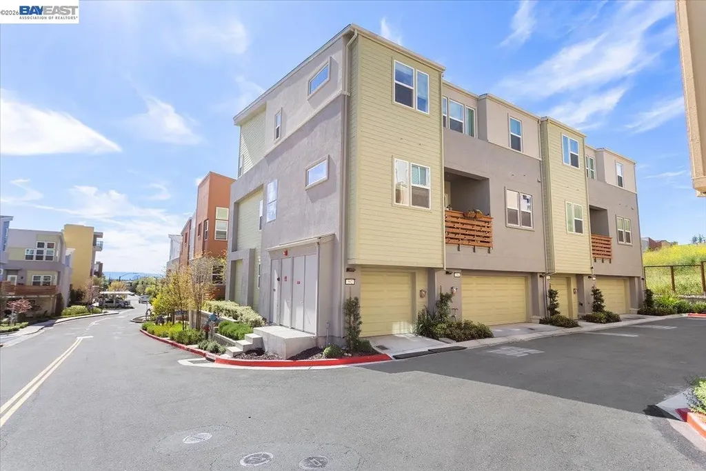 592 Somi Court Hayward CA 94544