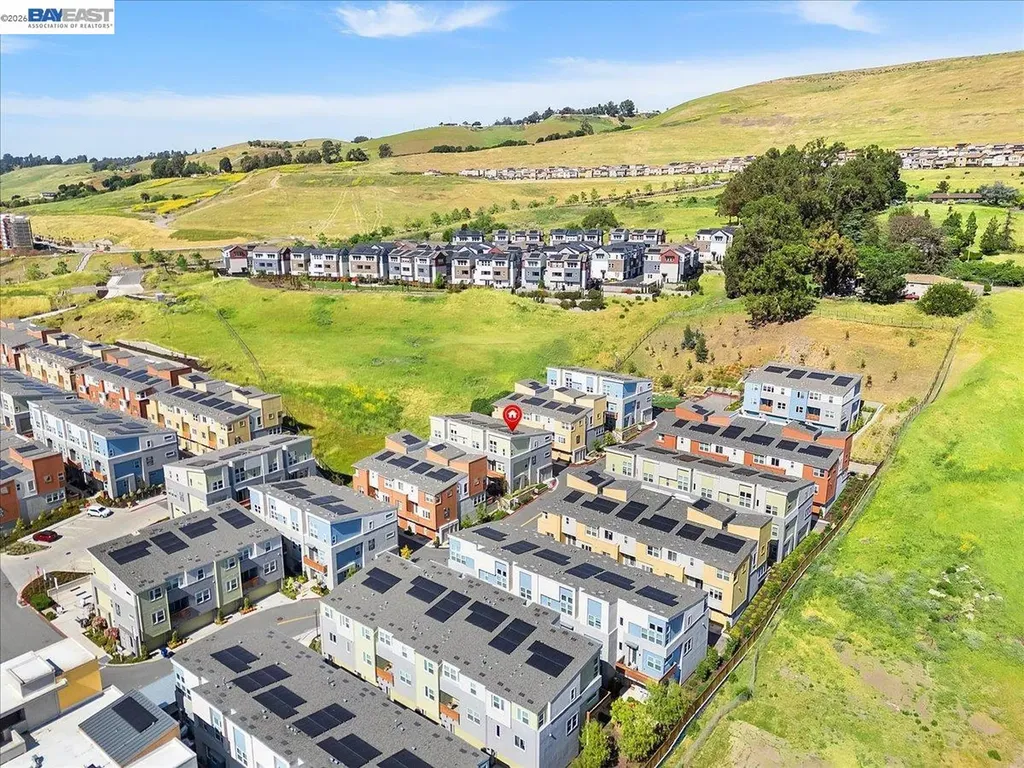 592 Somi Court Hayward CA 94544