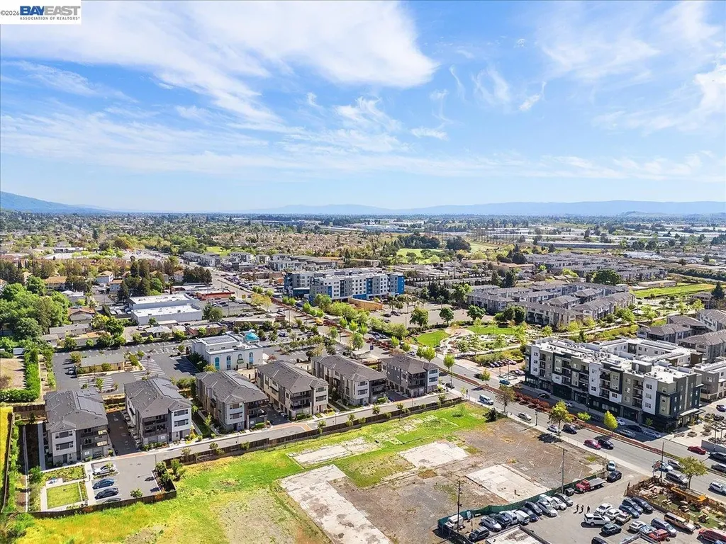 592 Somi Court Hayward CA 94544