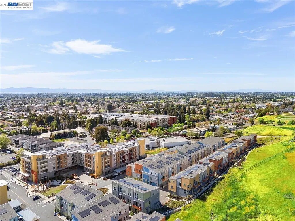 592 Somi Court Hayward CA 94544