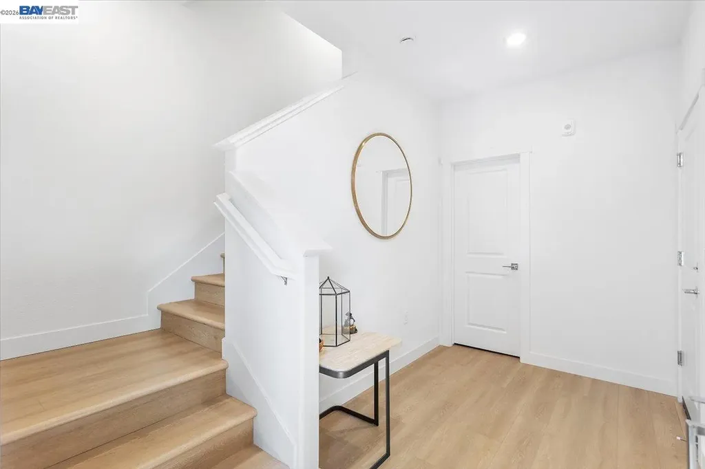592 Somi Court Hayward CA 94544
