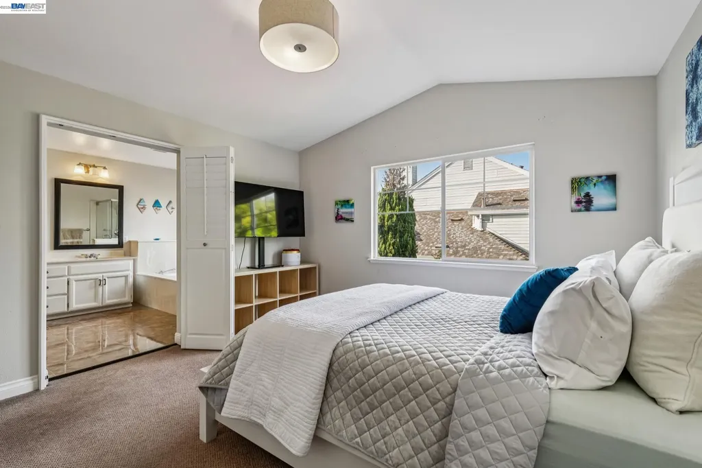 35 Britt Court Alameda CA 94502