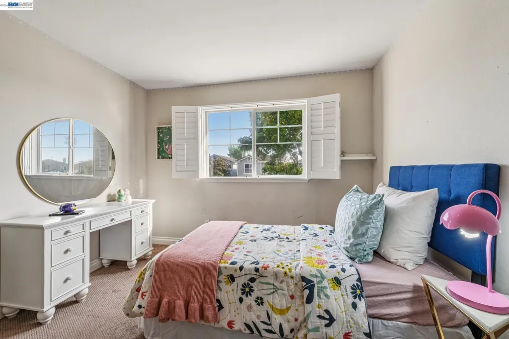 35 Britt Court Alameda CA 94502