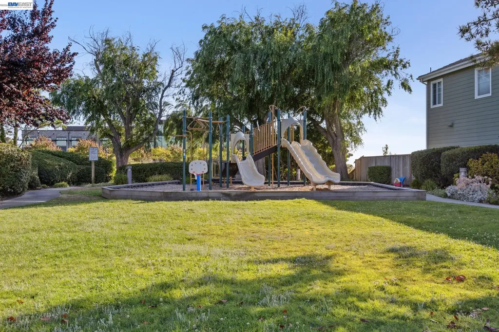 35 Britt Court Alameda CA 94502