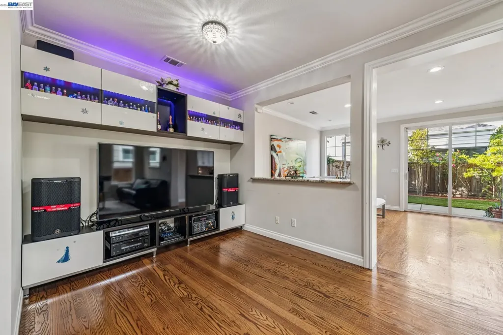 35 Britt Court Alameda CA 94502