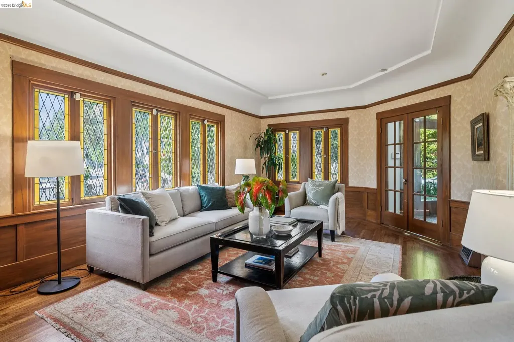 824 Paru Street Alameda CA 94501