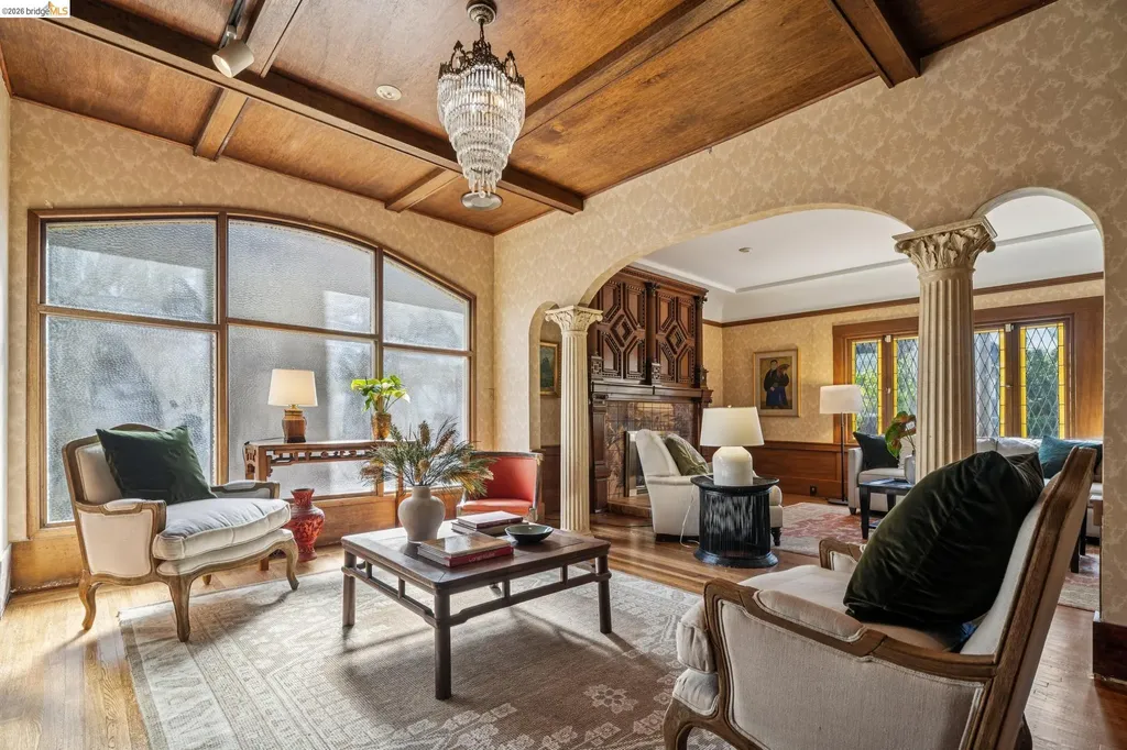 824 Paru Street Alameda CA 94501