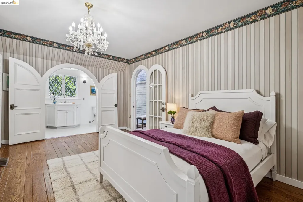 824 Paru Street Alameda CA 94501
