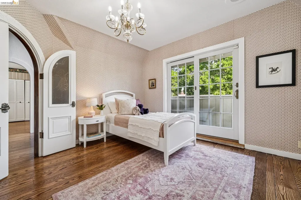 824 Paru Street Alameda CA 94501