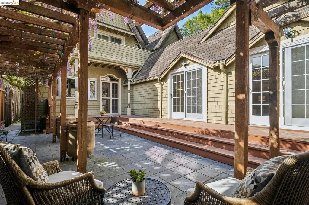824 Paru Street Alameda CA 94501