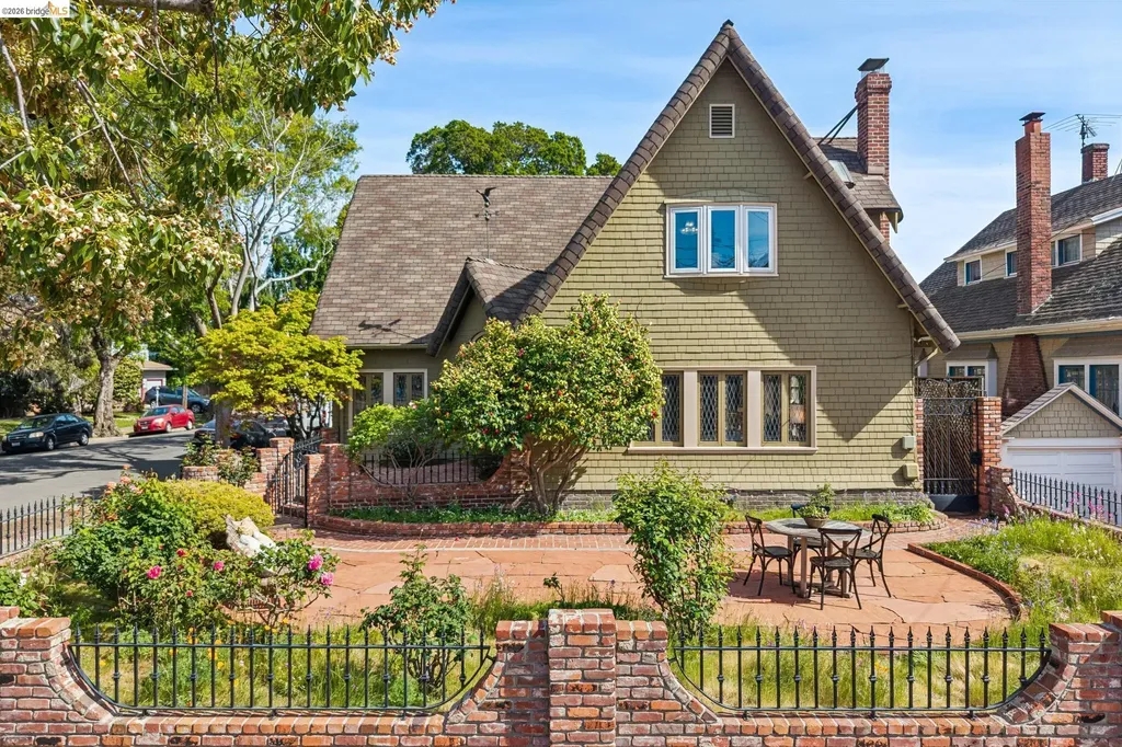 824 Paru Street Alameda CA 94501