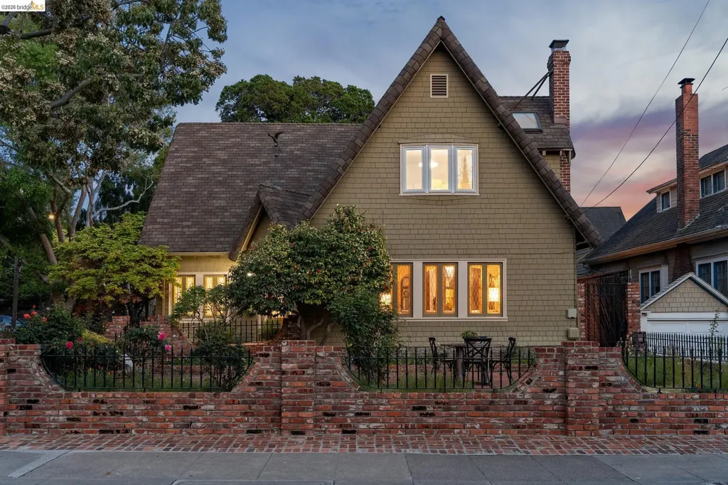 824 Paru Street Alameda CA 94501