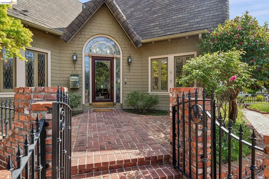 824 Paru Street Alameda CA 94501