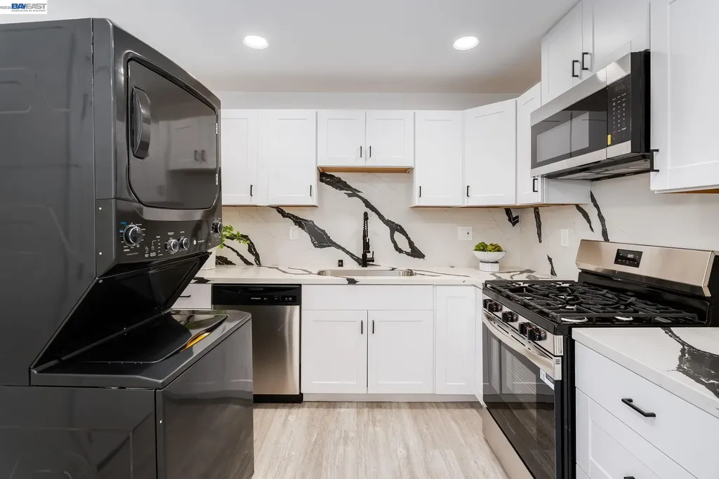 6628 Helen Court Oakland CA 94608