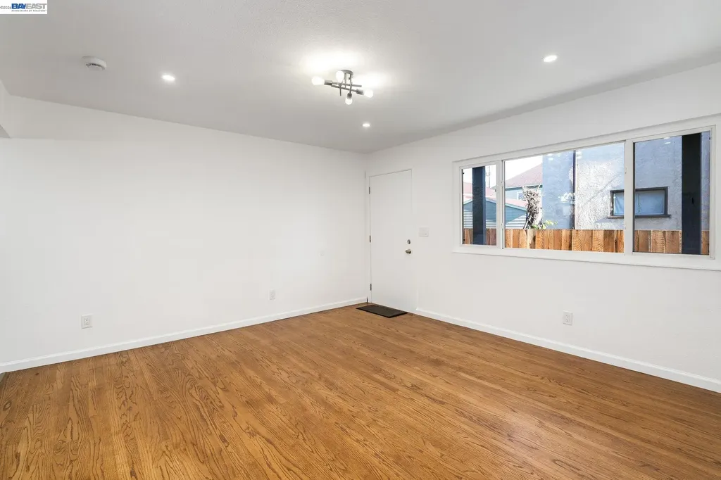 6628 Helen Court Oakland CA 94608