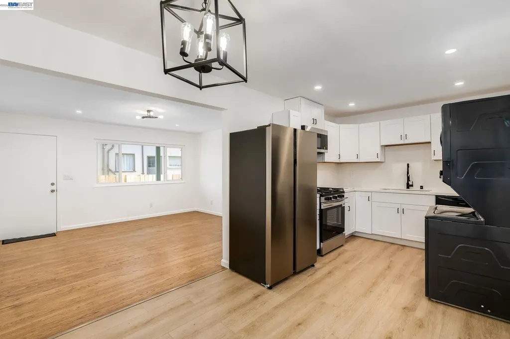 6628 Helen Court Oakland CA 94608