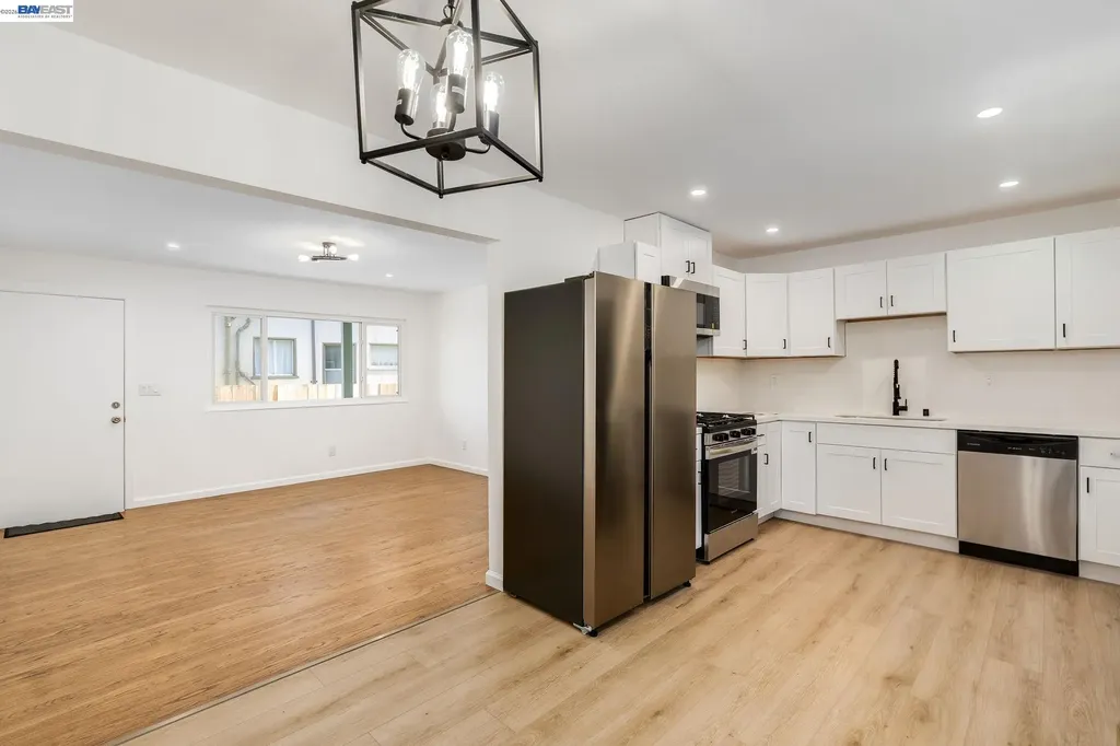 6628 Helen Court Oakland CA 94608