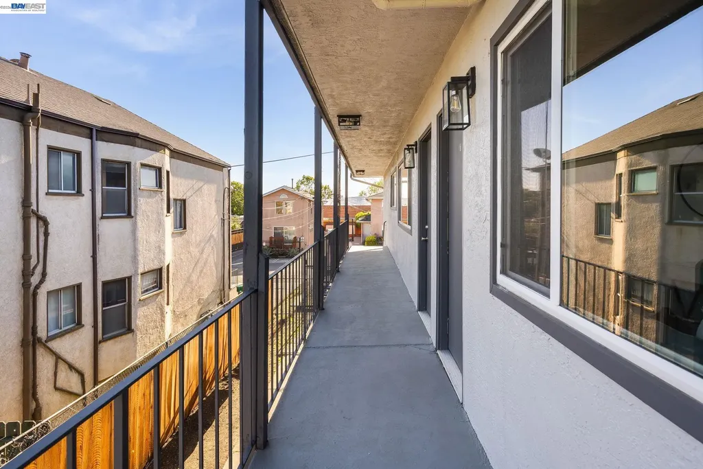 6628 Helen Court Oakland CA 94608