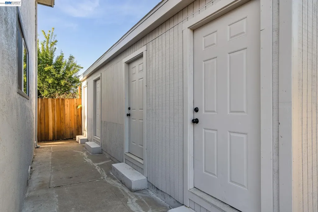 6628 Helen Court Oakland CA 94608
