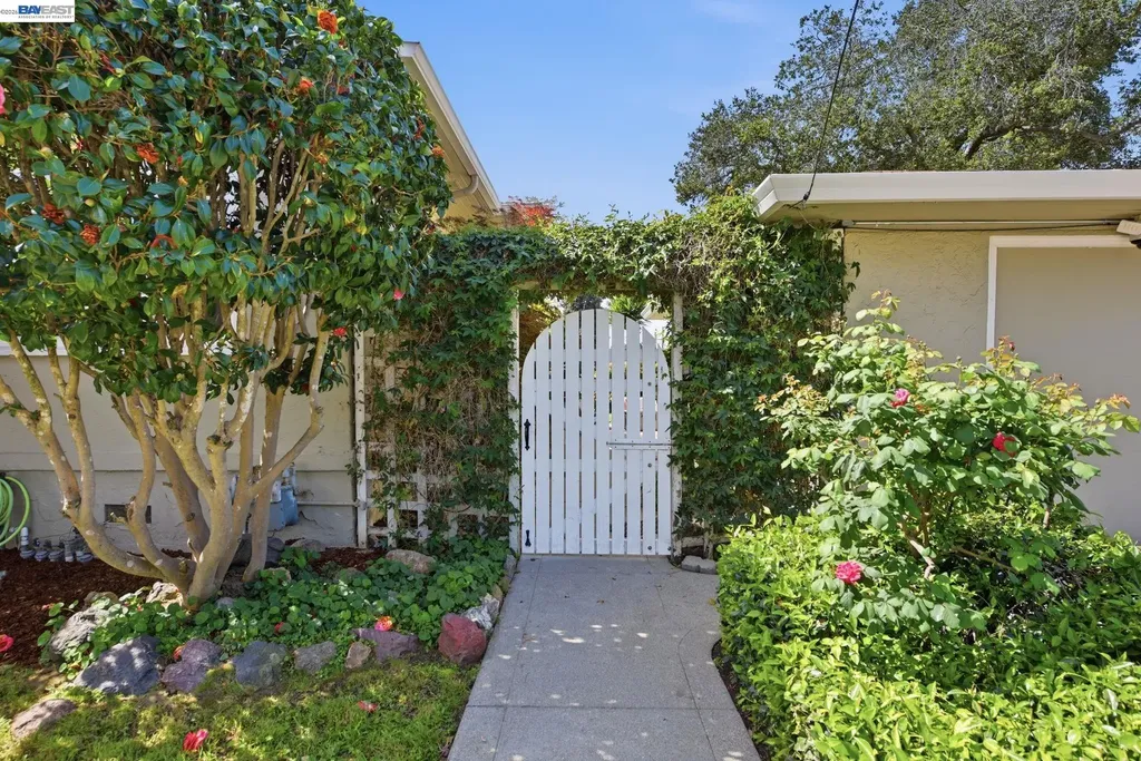 792 Medford Avenue Hayward CA 94541